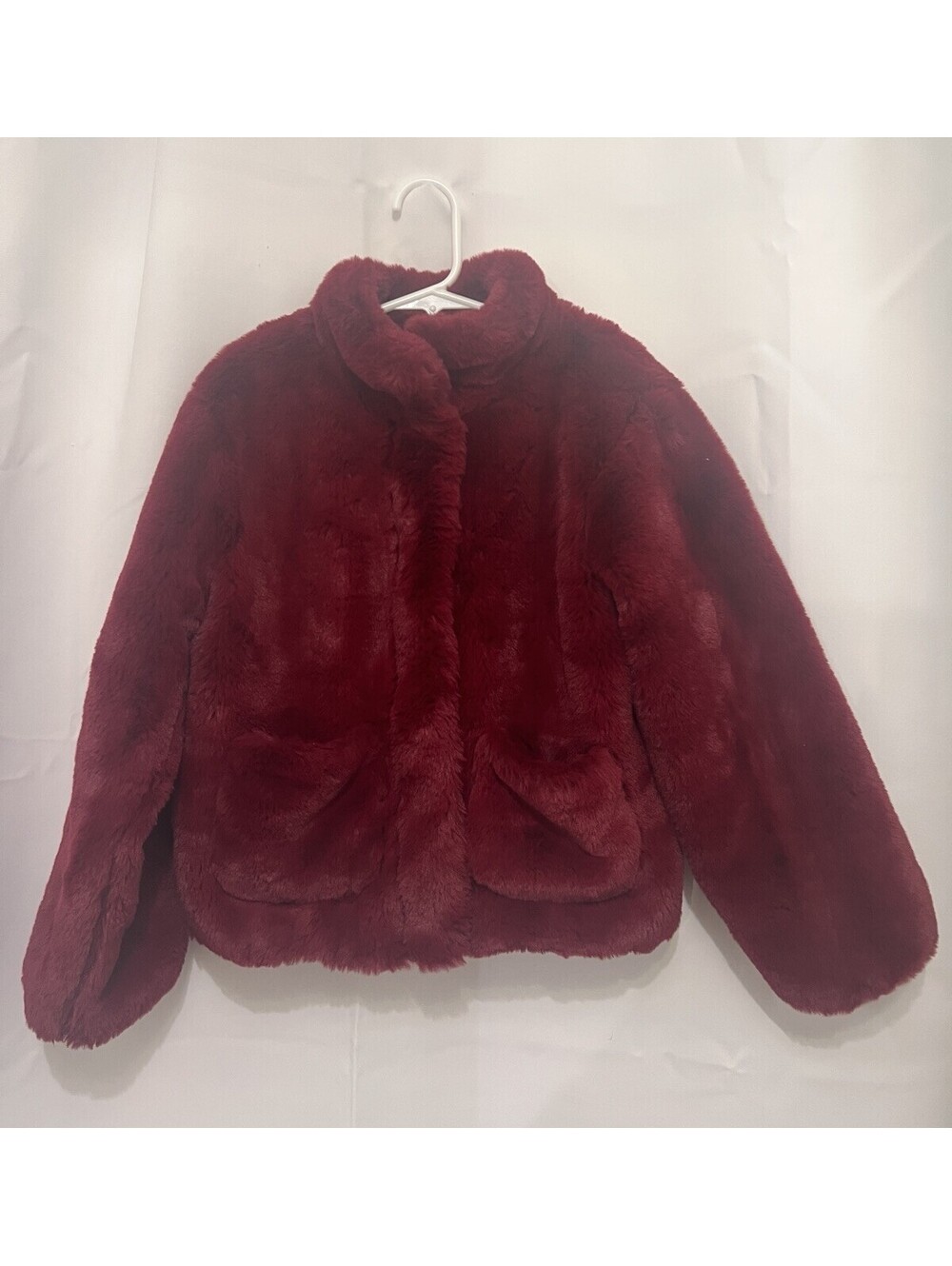 Cat & Jack Girls Size Small 6/7 Red Faux Fur Coat Jacket With Snap Buttons